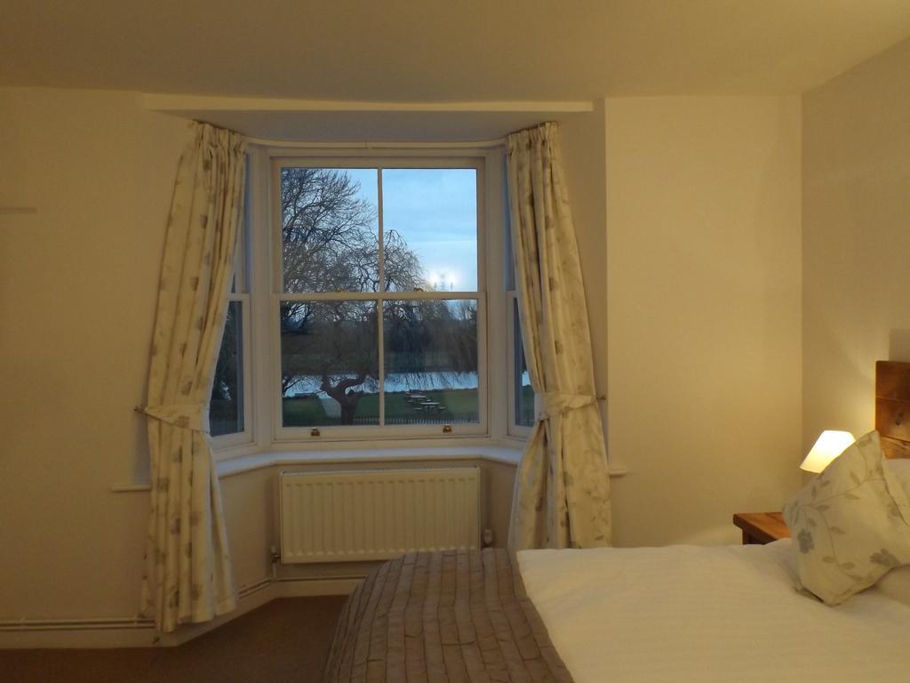 Old Riverview Guest House Earith Cameră foto